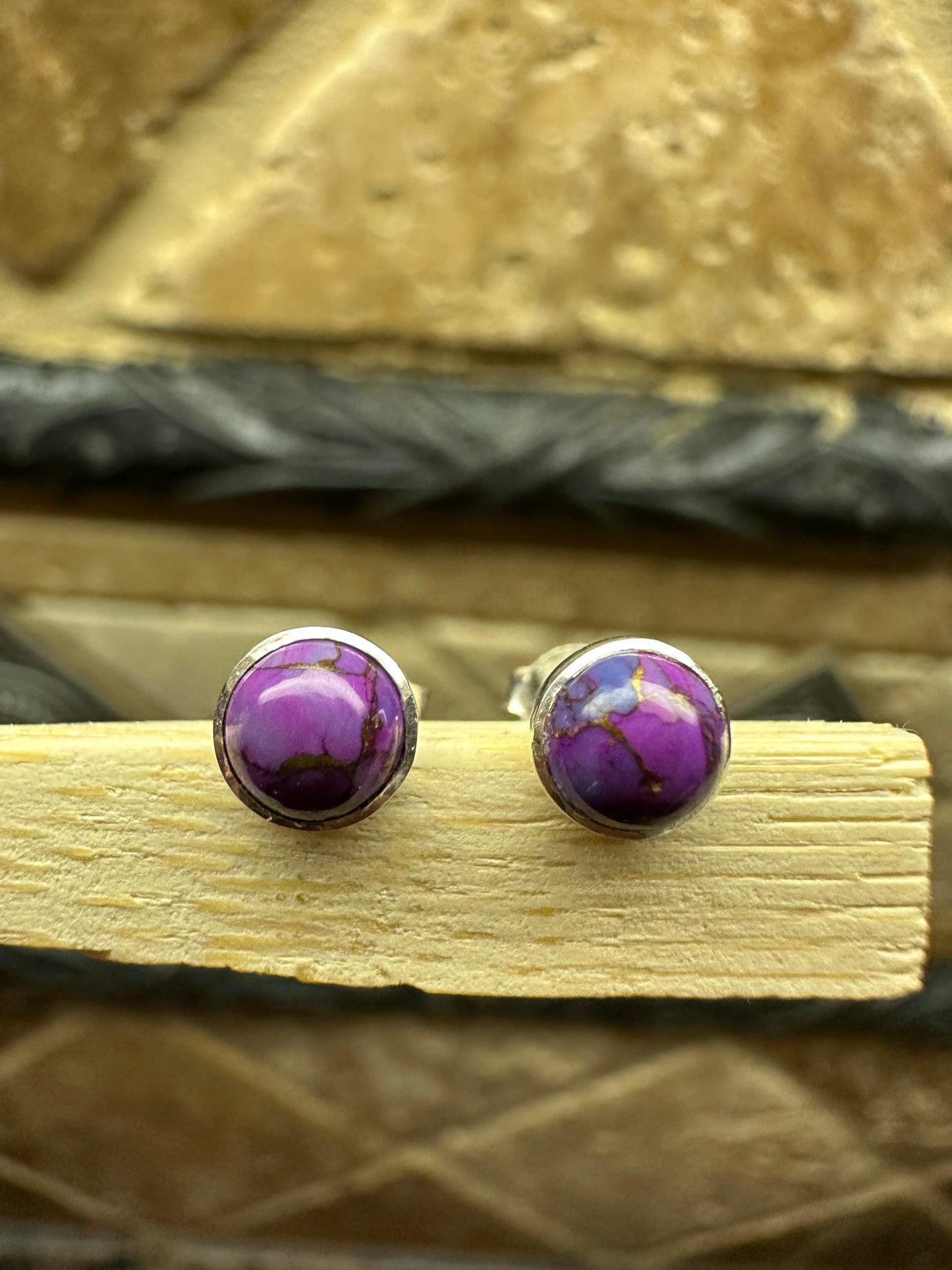 Gorgeous Purple Mohave Turquoise 925 Solid Sterling Silver Earrings 7mm
