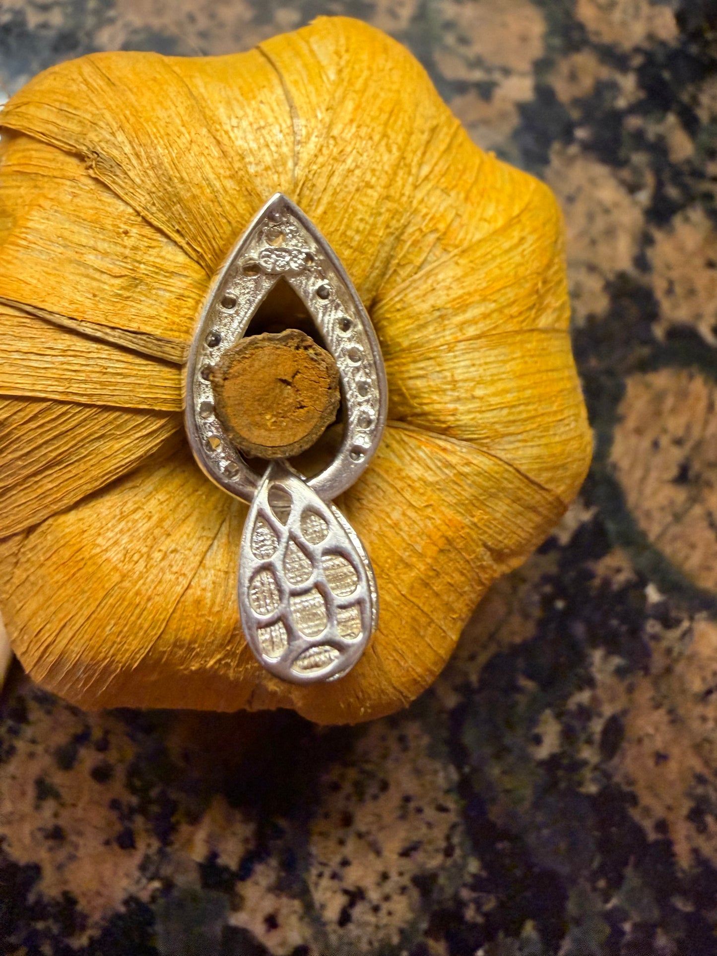 Natural Mother of Pearl 925 Solid Sterling Silver Pendant 25mm - Natural Rocks by Kala