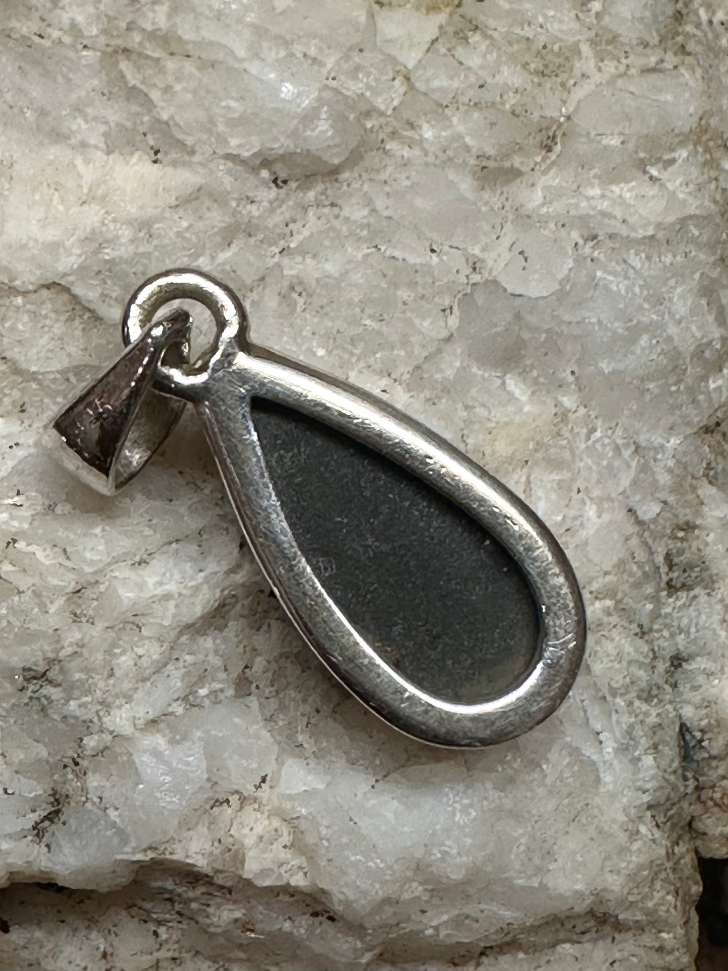 Natural Canadian Ammolite 925 Solid Sterling Silver Pendant 25mm