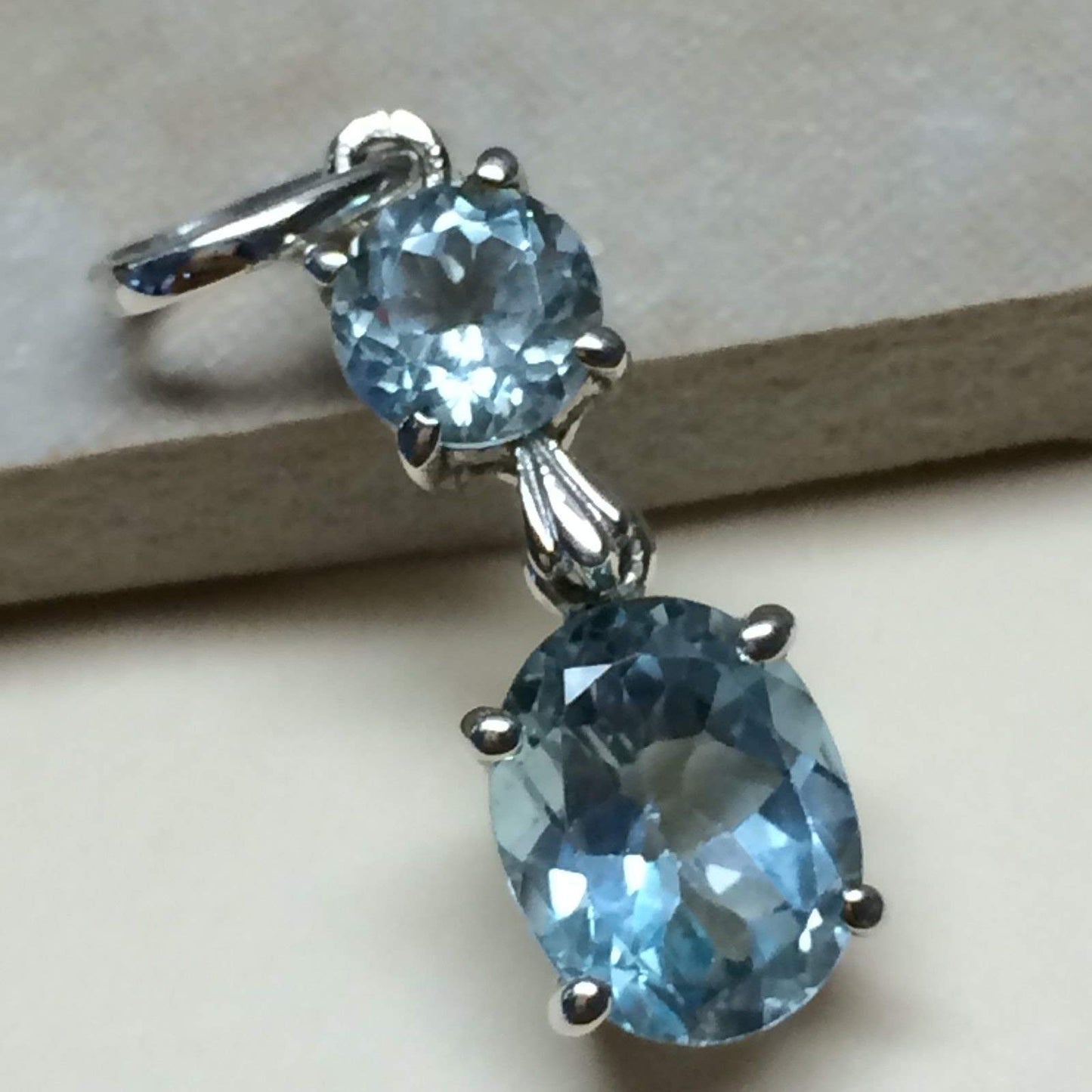 Genuine 2.5ct Blue Topaz 925 Solid Sterling Silver Unisex Pendant 30mm - Natural Rocks by Kala