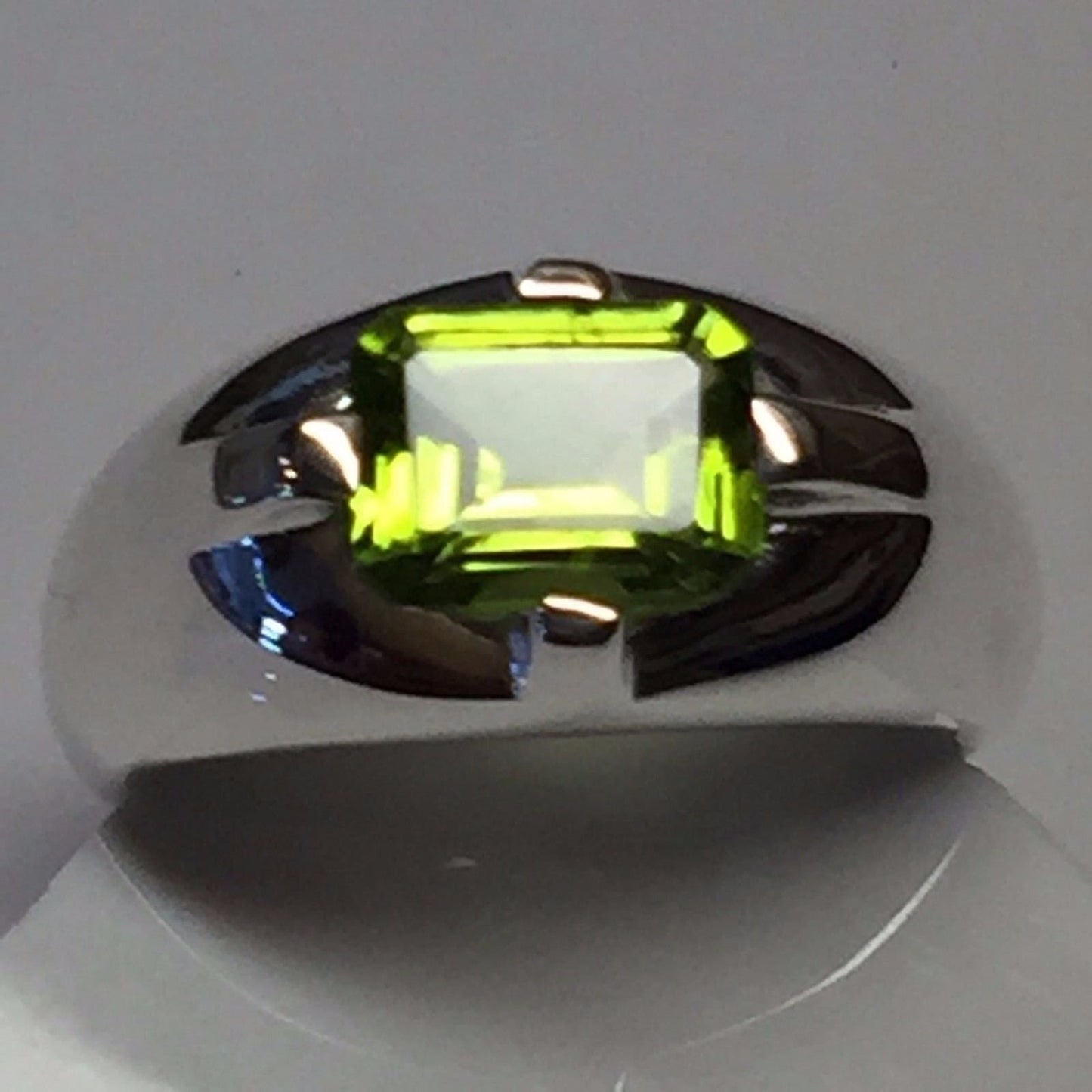 Natural 2ct Green Peridot 925 Solid Sterling Silver Unisex Ring Size 6, 8 - Natural Rocks by Kala