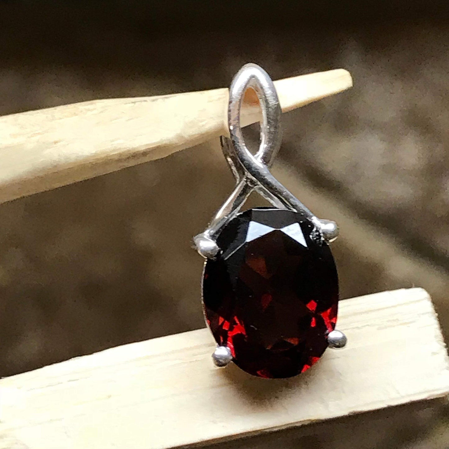 Natural Pyrope Garnet 925 Solid Sterling Silver Pendant 18mm - Natural Rocks by Kala