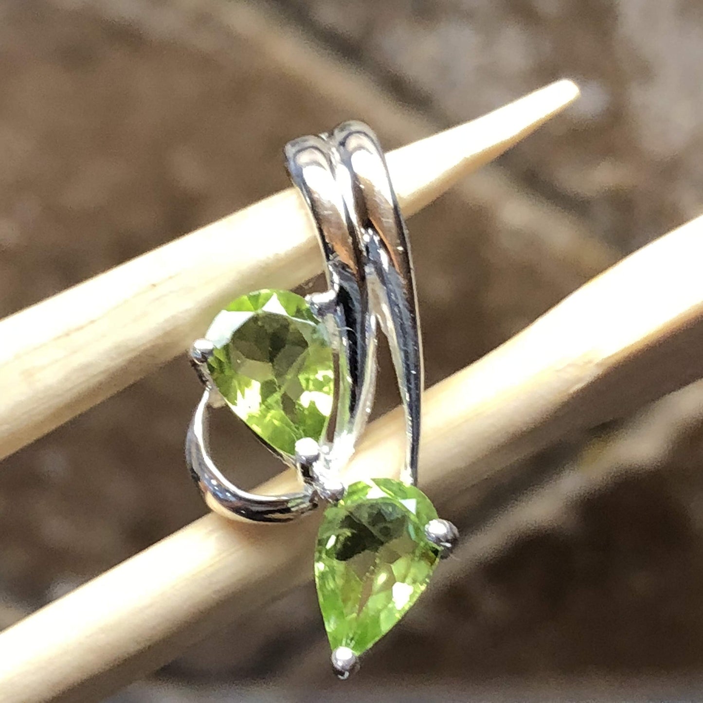 Genuine 2ct Green Peridot 925 Solid Sterling Silver Pendant 25mm - Natural Rocks by Kala