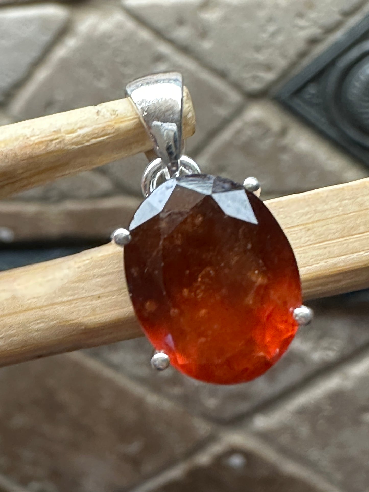 Natural Hessonite Garnet 925 Solid Sterling Silver Pendant 20mm - Natural Rocks by Kala