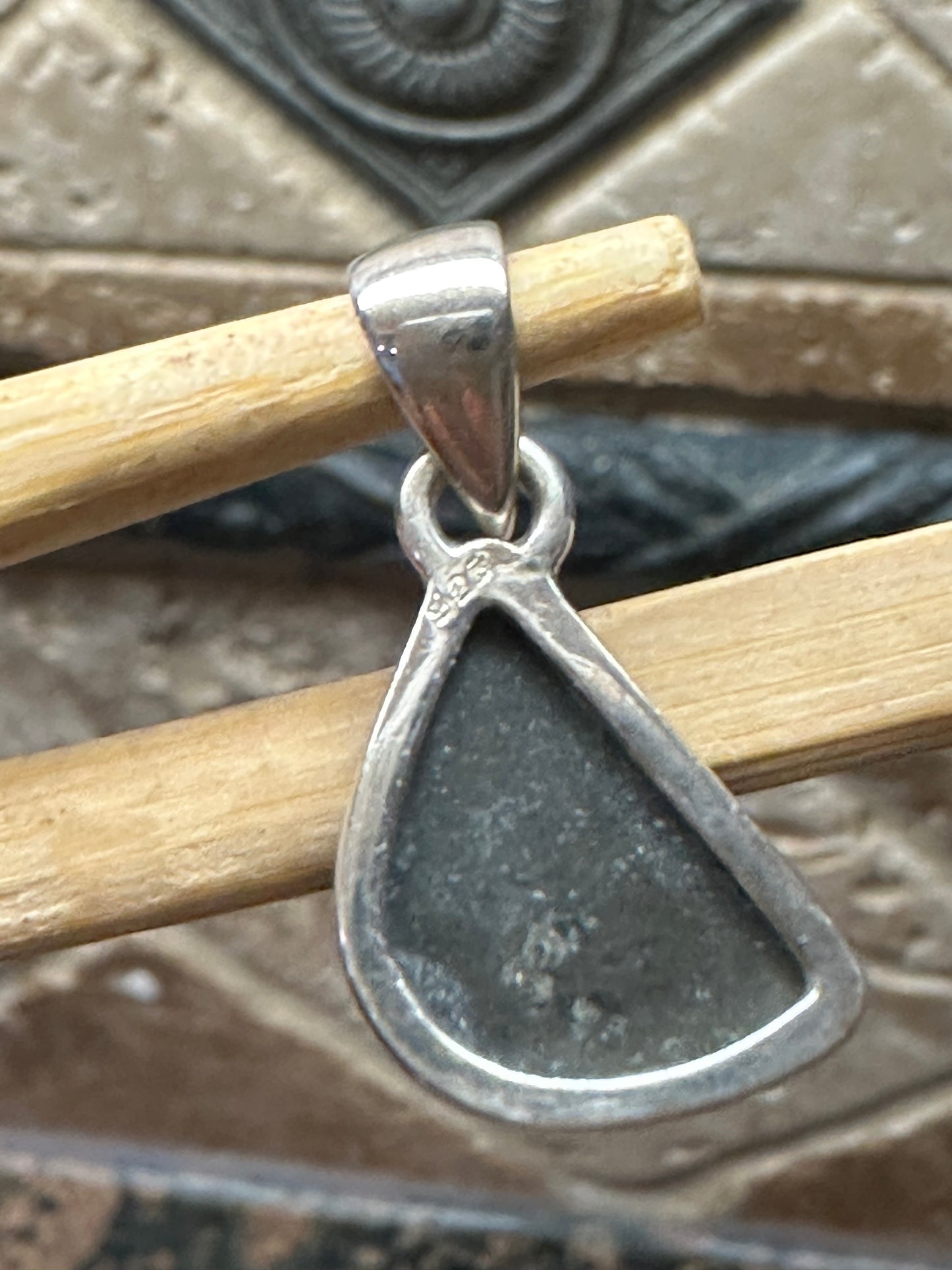 Natural Canadian Ammolite 925 Solid Sterling Silver Pendant 22mm - Natural Rocks by Kala