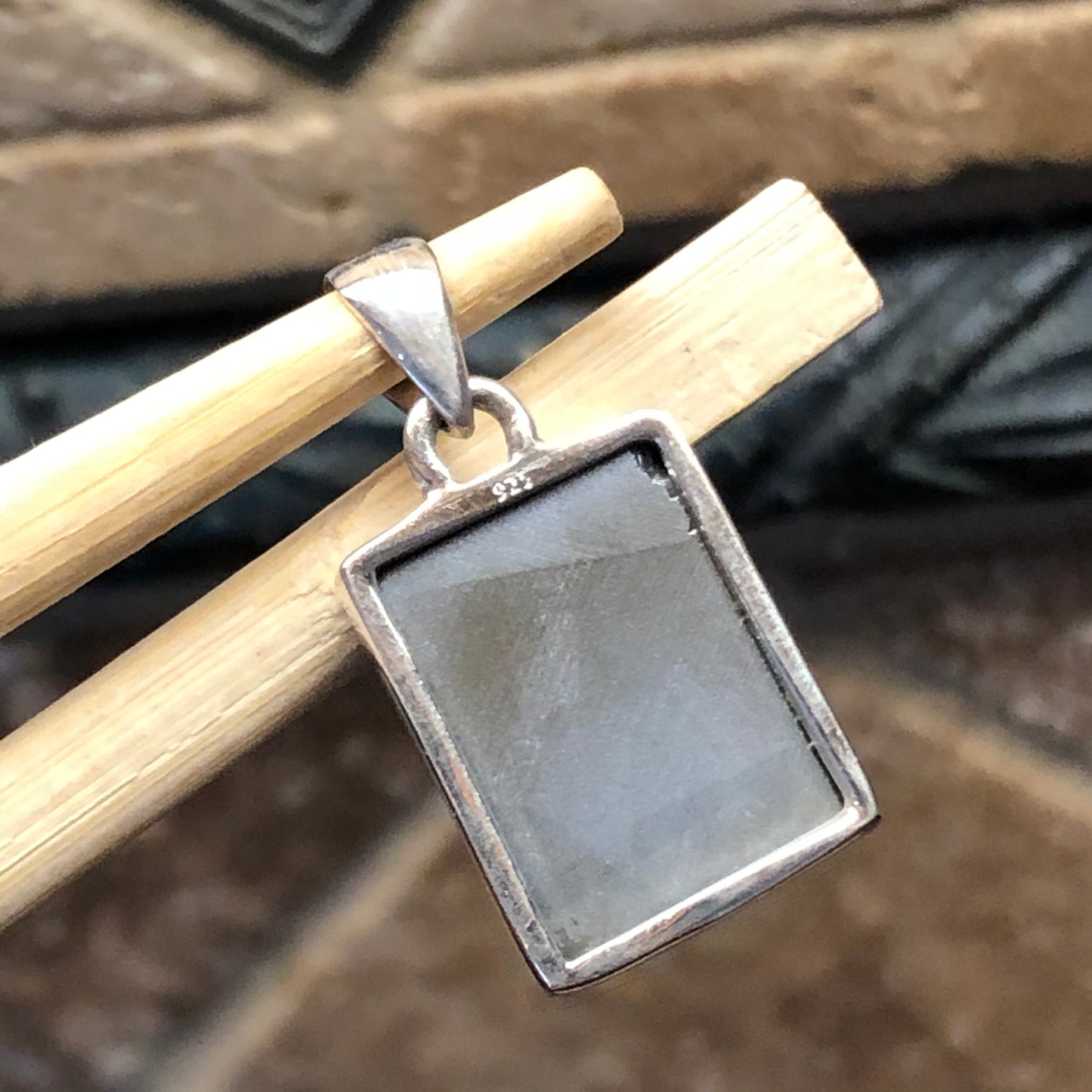 Natural Silicone 925 Solid Sterling Silver Unisex Pendant 25mm - Natural Rocks by Kala