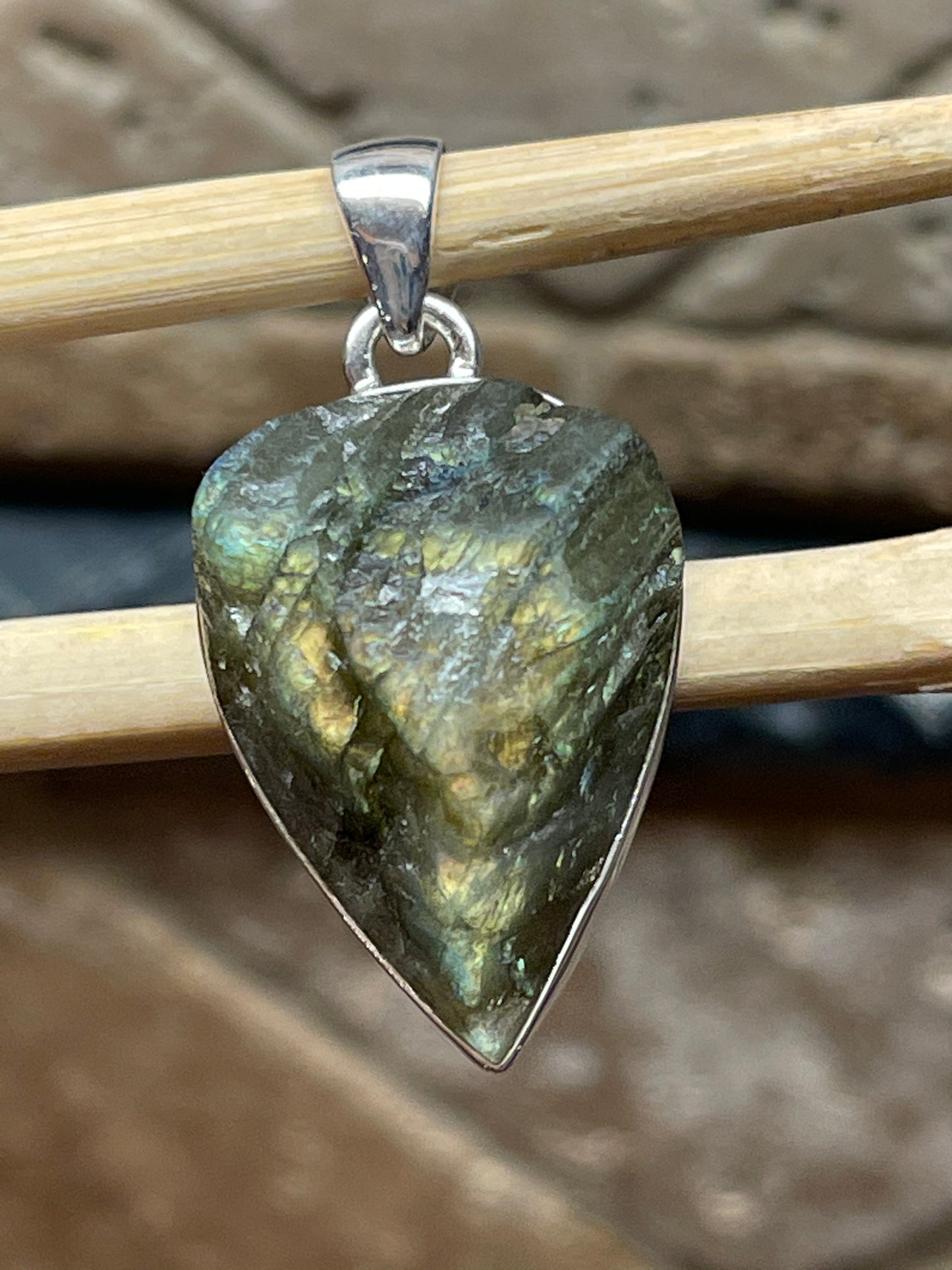 Natural Labradorite 925 Sterling Silver Pendant 40mm - Natural Rocks by Kala