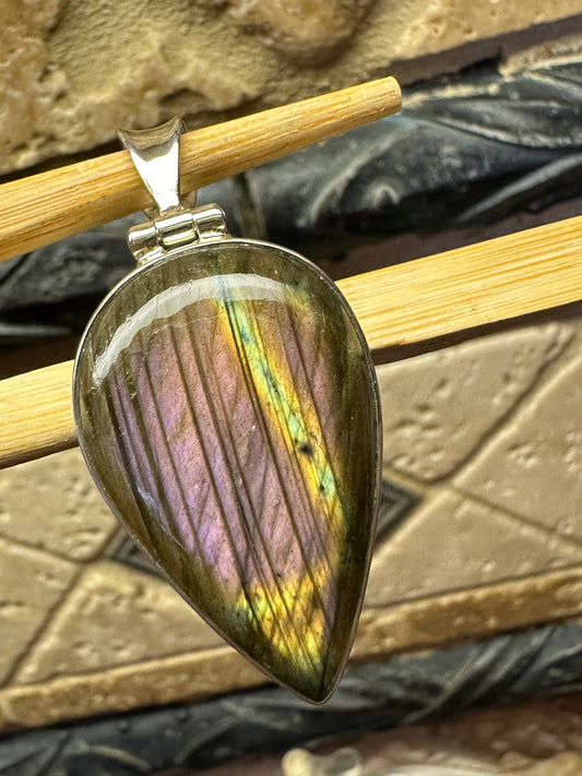 Natural Labradorite 925 Sterling Silver Pendant 35mm