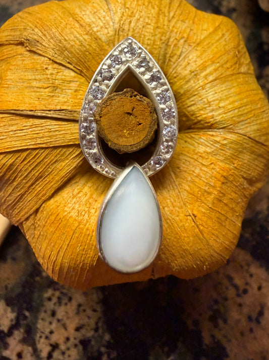 Natural Mother of Pearl 925 Solid Sterling Silver Pendant 25mm - Natural Rocks by Kala