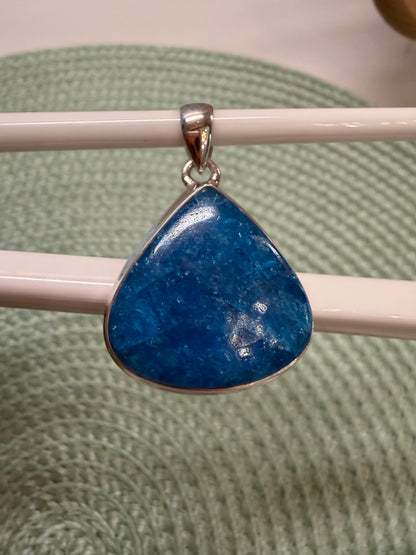 Genuine Neon Blue Apatite 925 Solid Sterling Silver Pendant 30mm