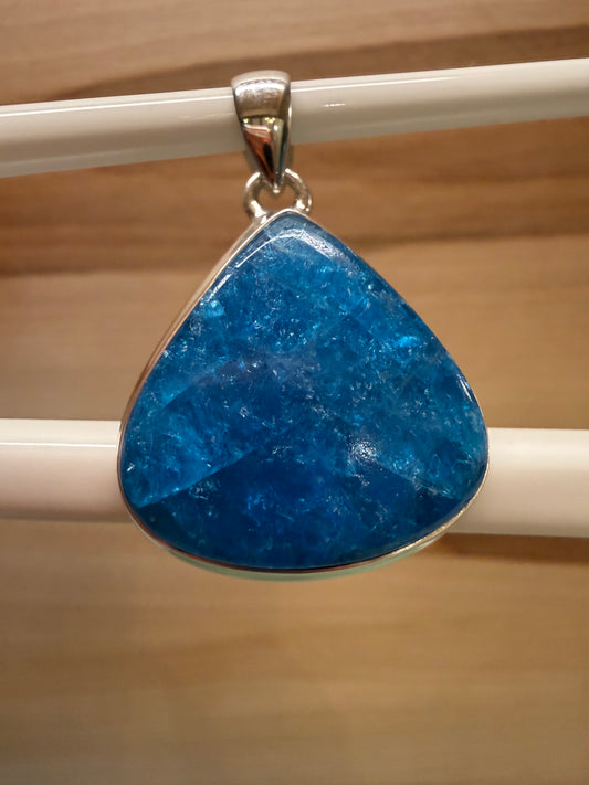 Genuine Neon Blue Apatite 925 Solid Sterling Silver Pendant 30mm