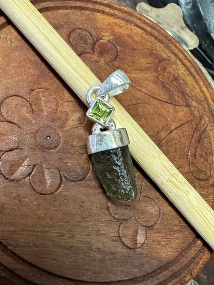 Natural Moldavite, Peridot 925 Solid Sterling Silver Pendant 35mm