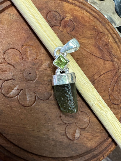 Natural Moldavite, Peridot 925 Solid Sterling Silver Pendant 35mm