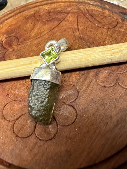 Natural Moldavite, Peridot 925 Solid Sterling Silver Pendant 35mm