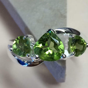 Genuine 2ct Peridot 925 Solid Sterling Silver Ring Size 6, 7, 8, 9 - Natural Rocks by Kala