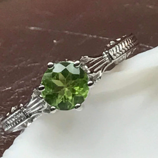 Genuine 1ct Green Peridot 925 Solid Sterling Silver Engagement Ring Size 5, 6, 7, 8, 9 - Natural Rocks by Kala