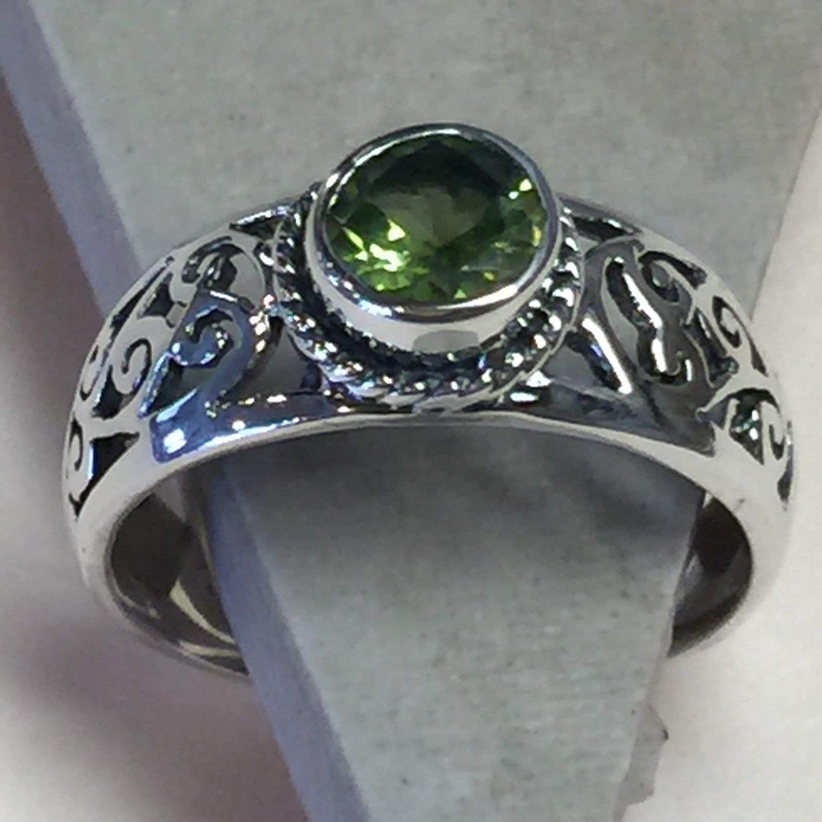 Genuine 1ct Green Peridot 925 Solid Sterling Silver Engagement Ring Size 6, 7, 8, 9 - Natural Rocks by Kala