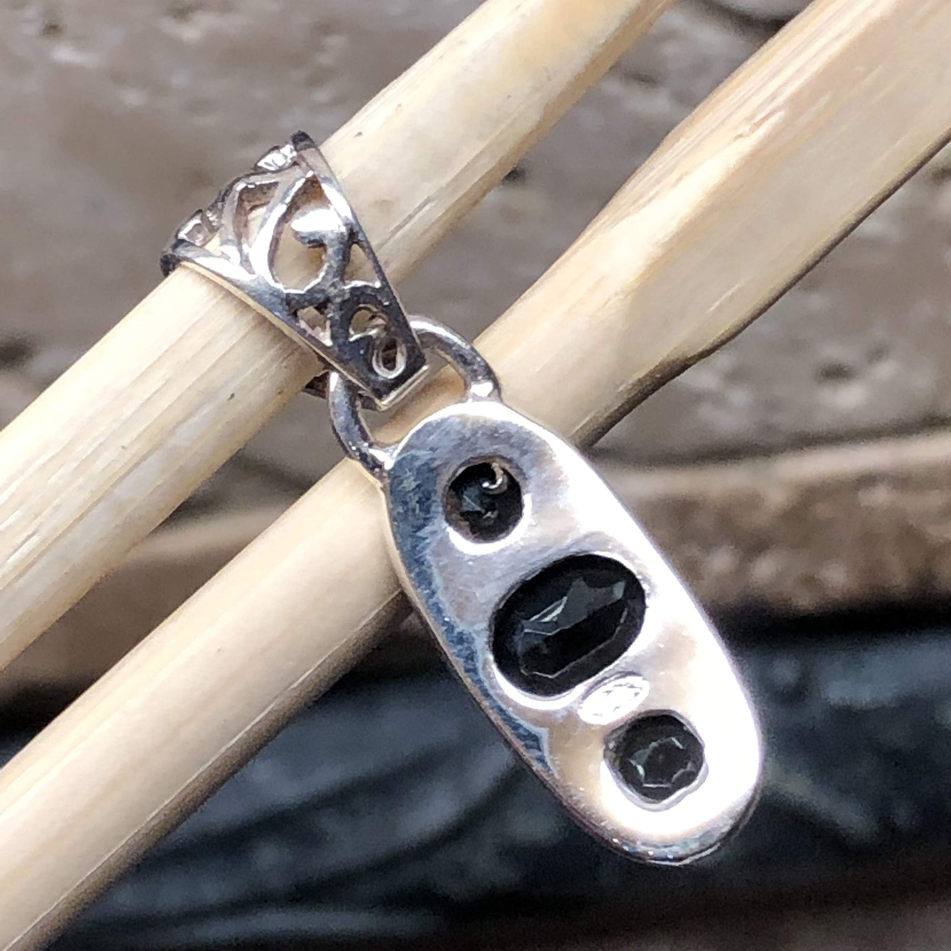 Natural Black Onyx 925 Solid Sterling Silver Pendant 25mm - Natural Rocks by Kala