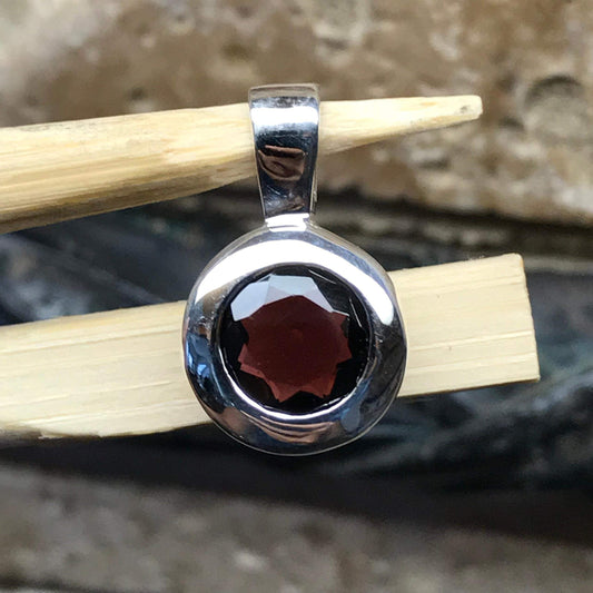 Natural Pyrope Garnet 925 Solid Sterling Silver Pendant 19mm - Natural Rocks by Kala