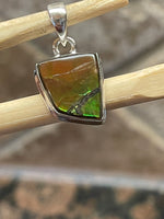 Natural Canadian Ammolite 925 Solid Sterling Silver Healing Stone Pendant 25mm - Natural Rocks by Kala