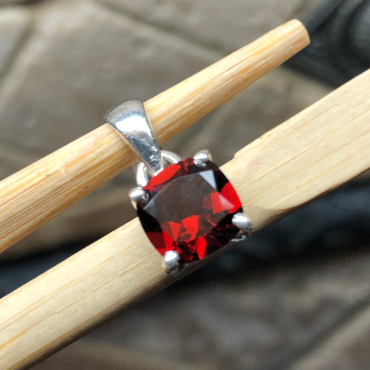 Natural 1.5ct Pyrope Garnet 925 Solid Sterling Silver Pendant 15mm - Natural Rocks by Kala