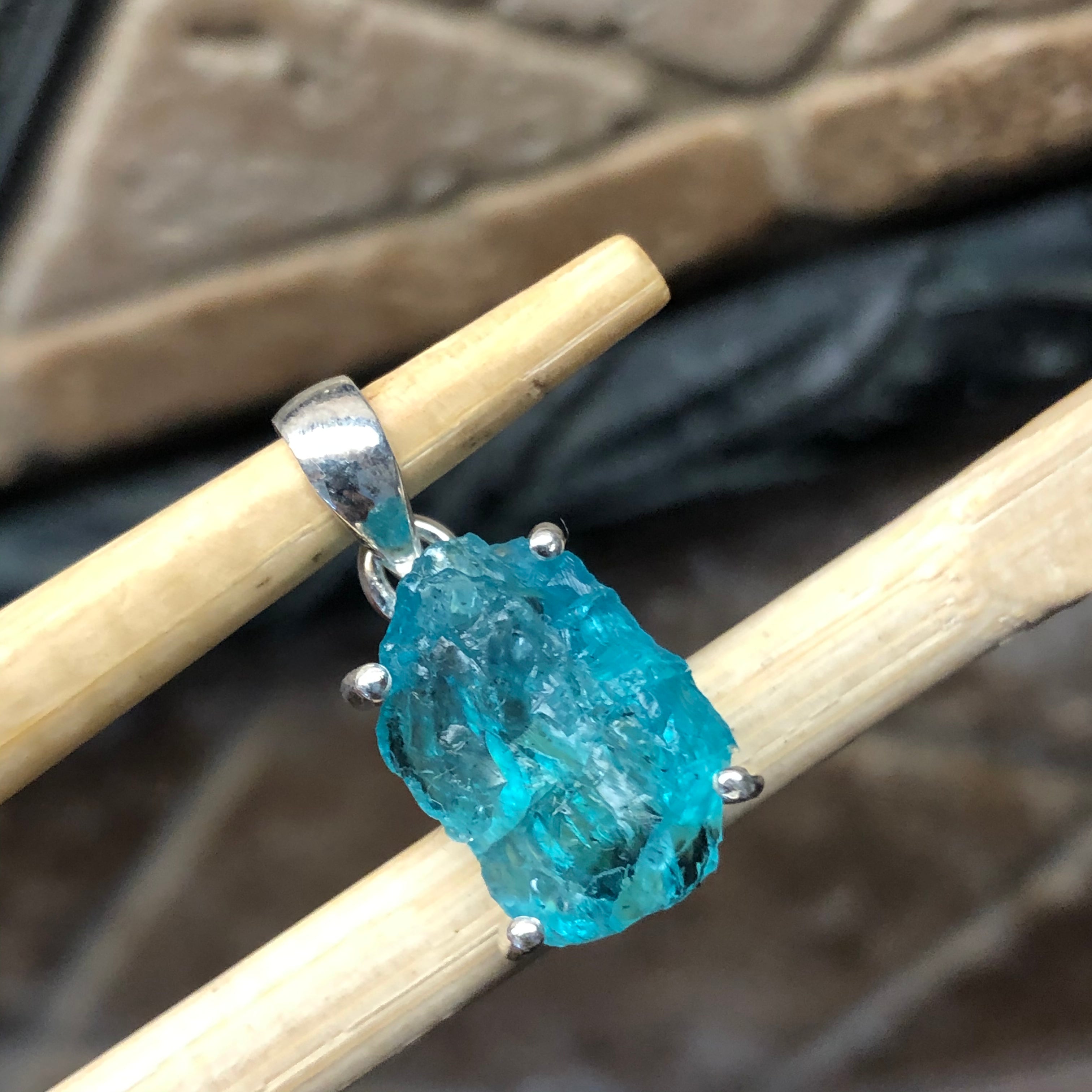 Genuine Neon Blue Apatite 925 Solid Sterling Silver Pendant 22mm - Natural Rocks by Kala